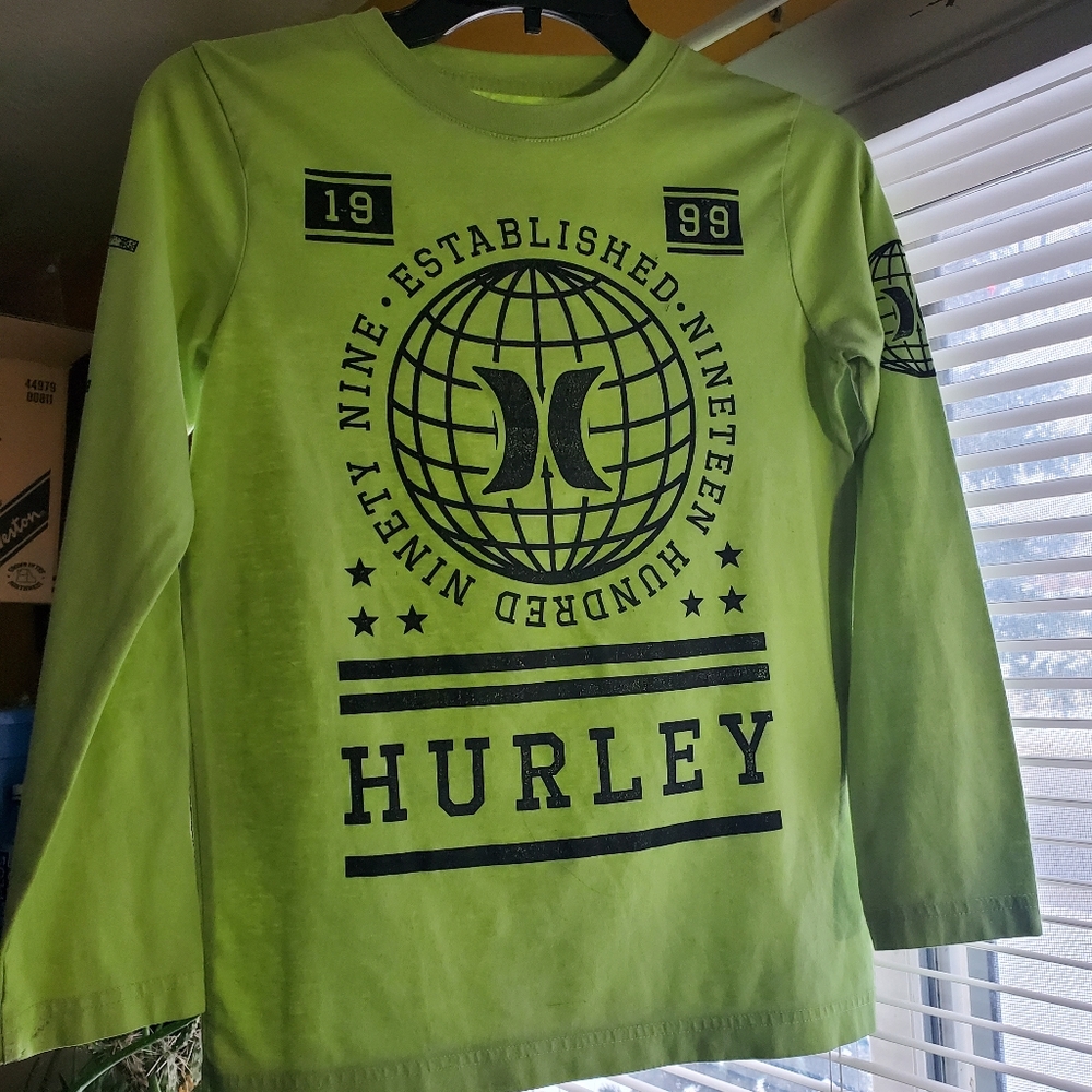 Hurley 1999 long sleeve play shirt sz M.